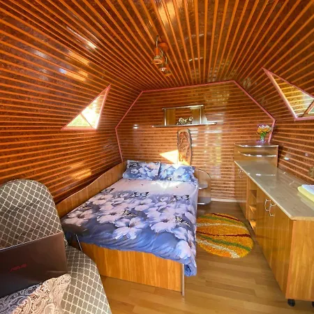 Chalet Cabanuta Rustica 02